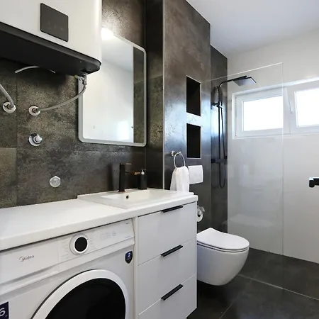 Tereza With Free Parking Апартаменти Задар