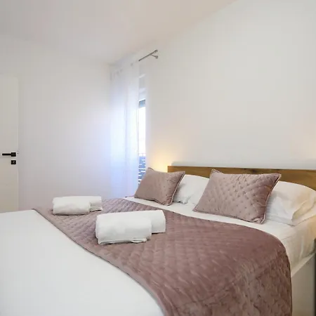 Tereza With Free Parking *