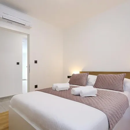 Tereza With Free Parking