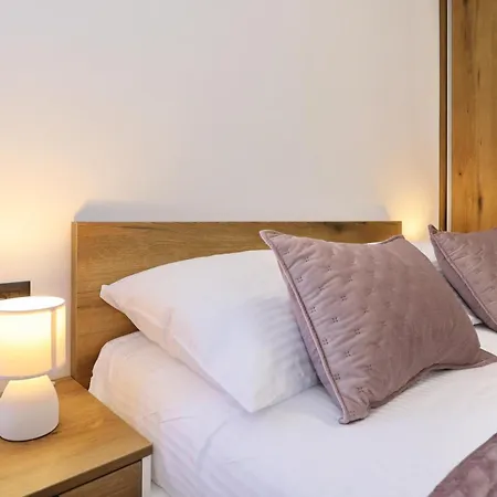 Tereza With Free Parking *