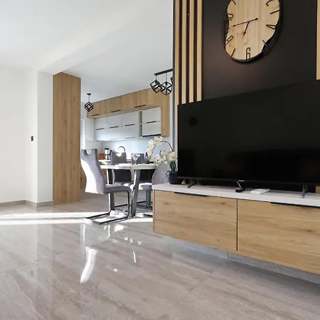 Tereza With Free Parking * زادار