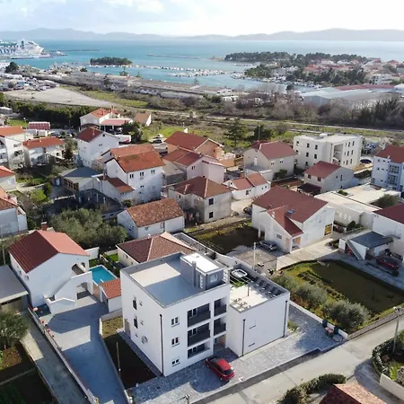 Tereza With Free Parking * زادار